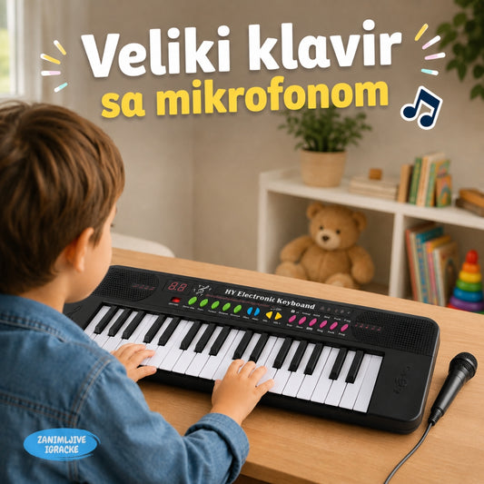 Veliki klavir sa mikrofonom