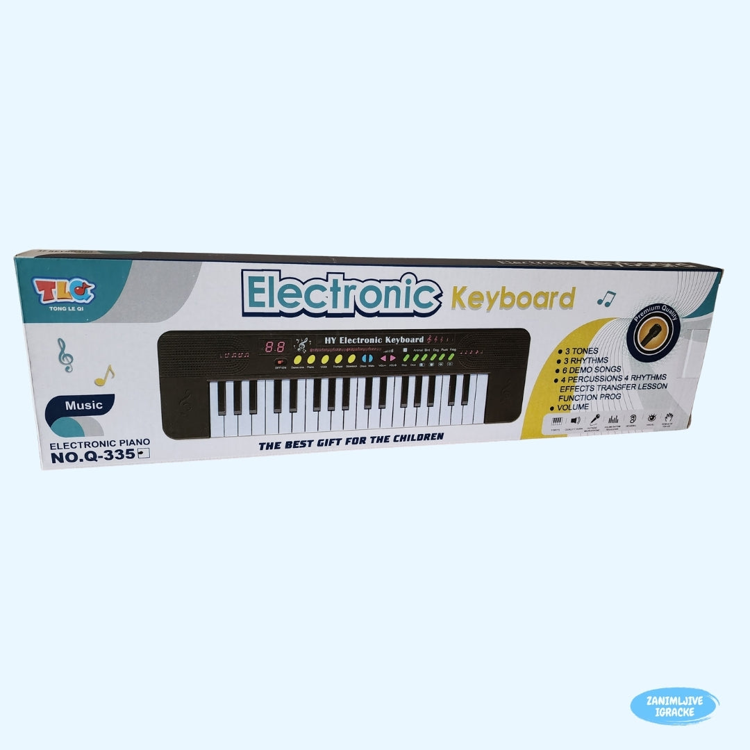 Veliki klavir sa mikrofonom